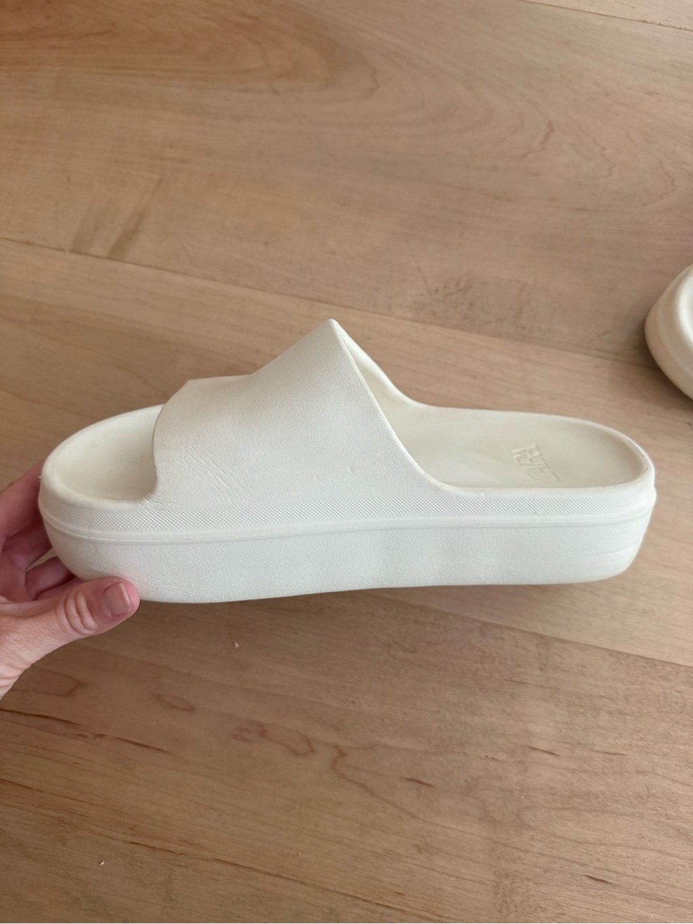 Zara platform slides
